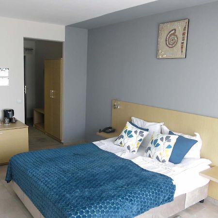 Family Hotel Albizia Beach Varna Exteriör bild
