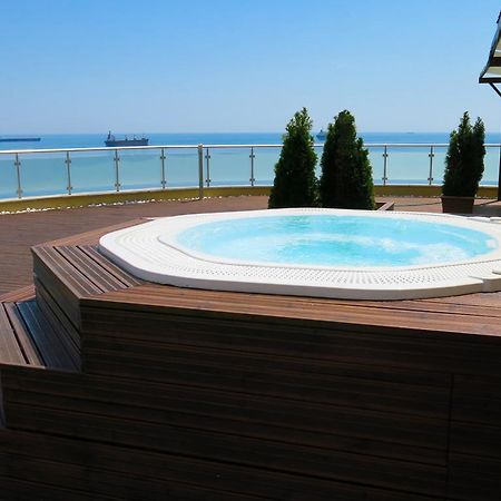Family Hotel Albizia Beach Varna Exteriör bild