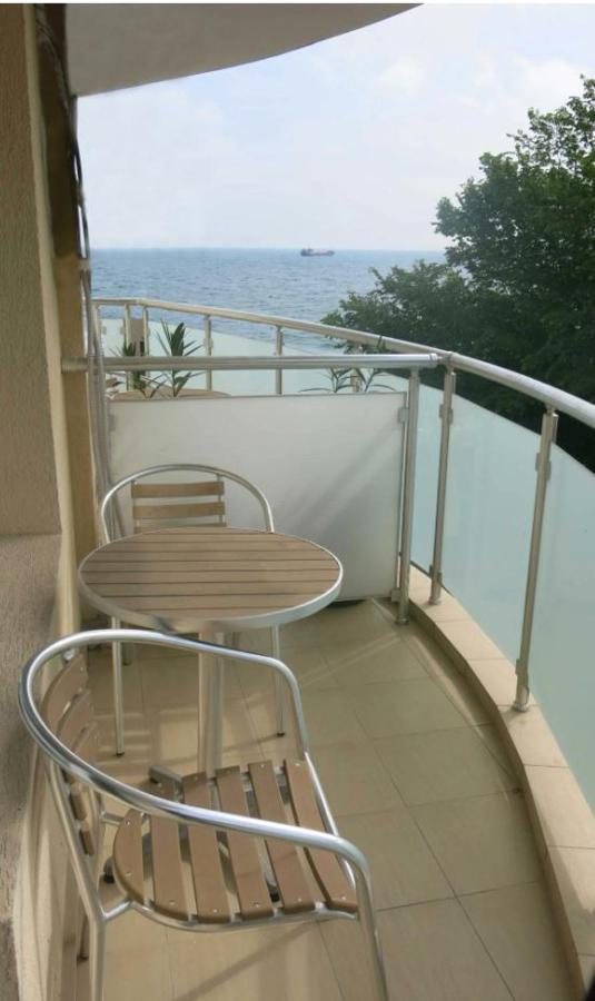 Family Hotel Albizia Beach Varna Exteriör bild