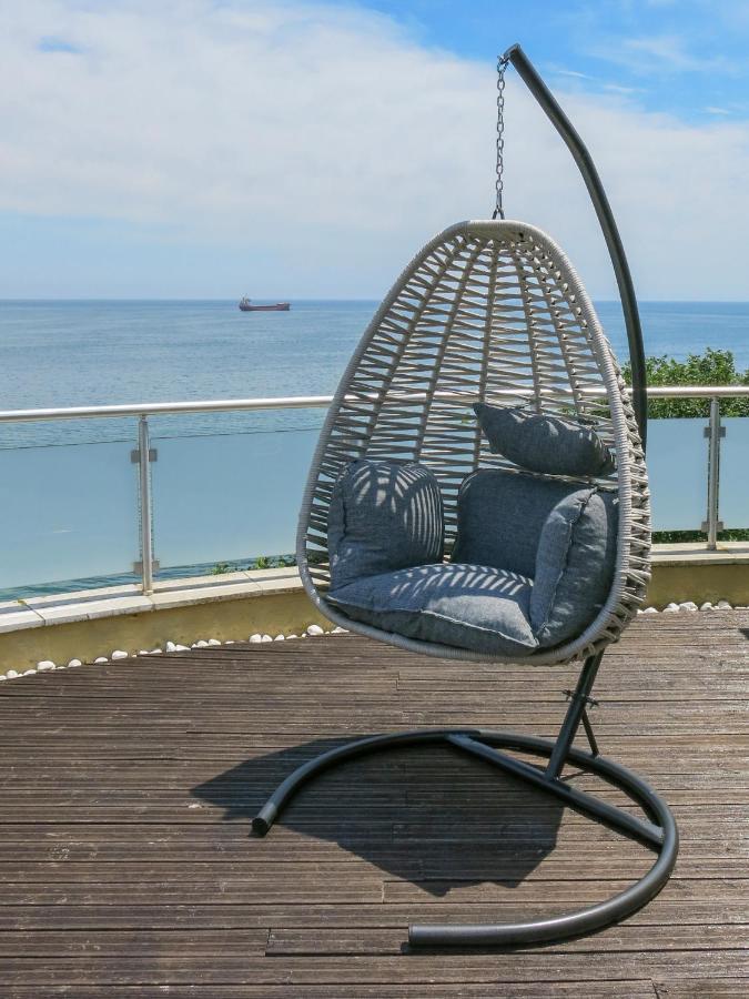 Family Hotel Albizia Beach Varna Exteriör bild