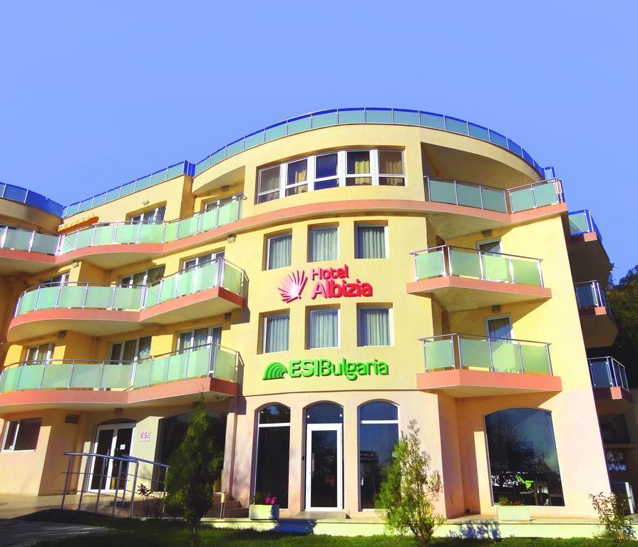Family Hotel Albizia Beach Varna Exteriör bild