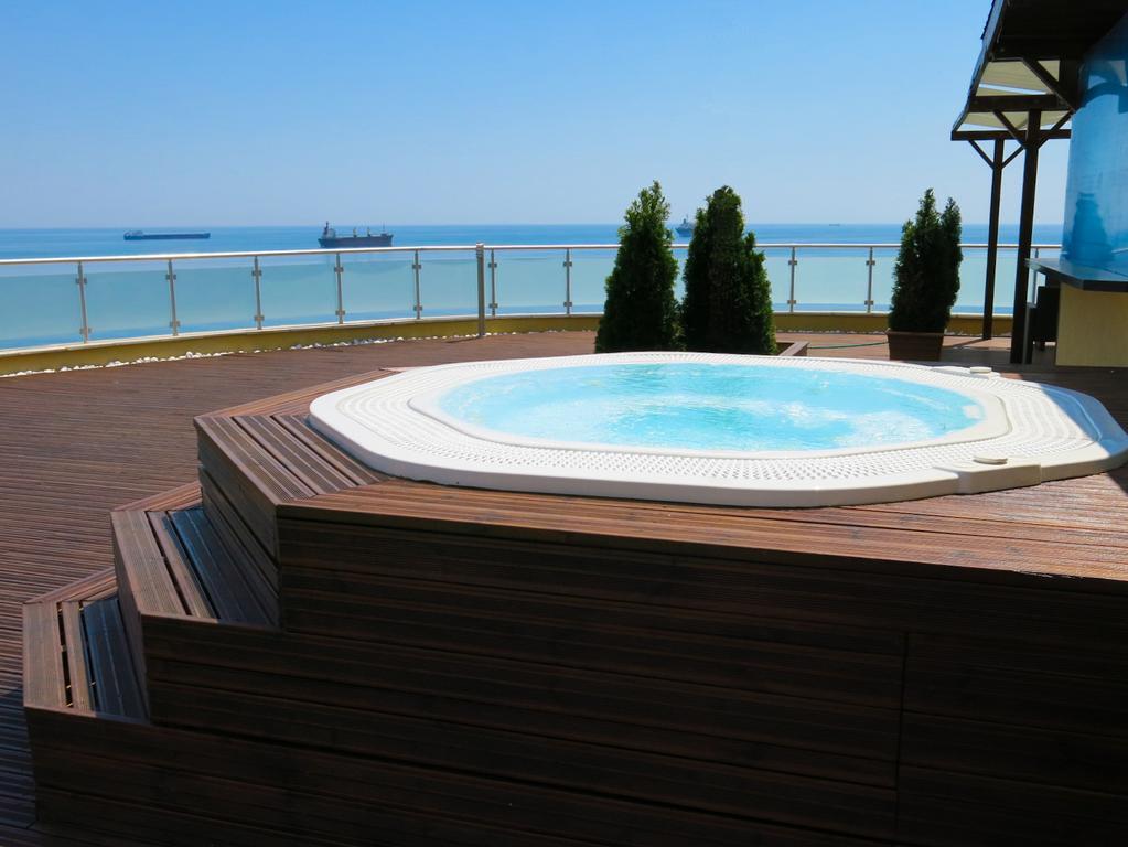 Family Hotel Albizia Beach Varna Exteriör bild