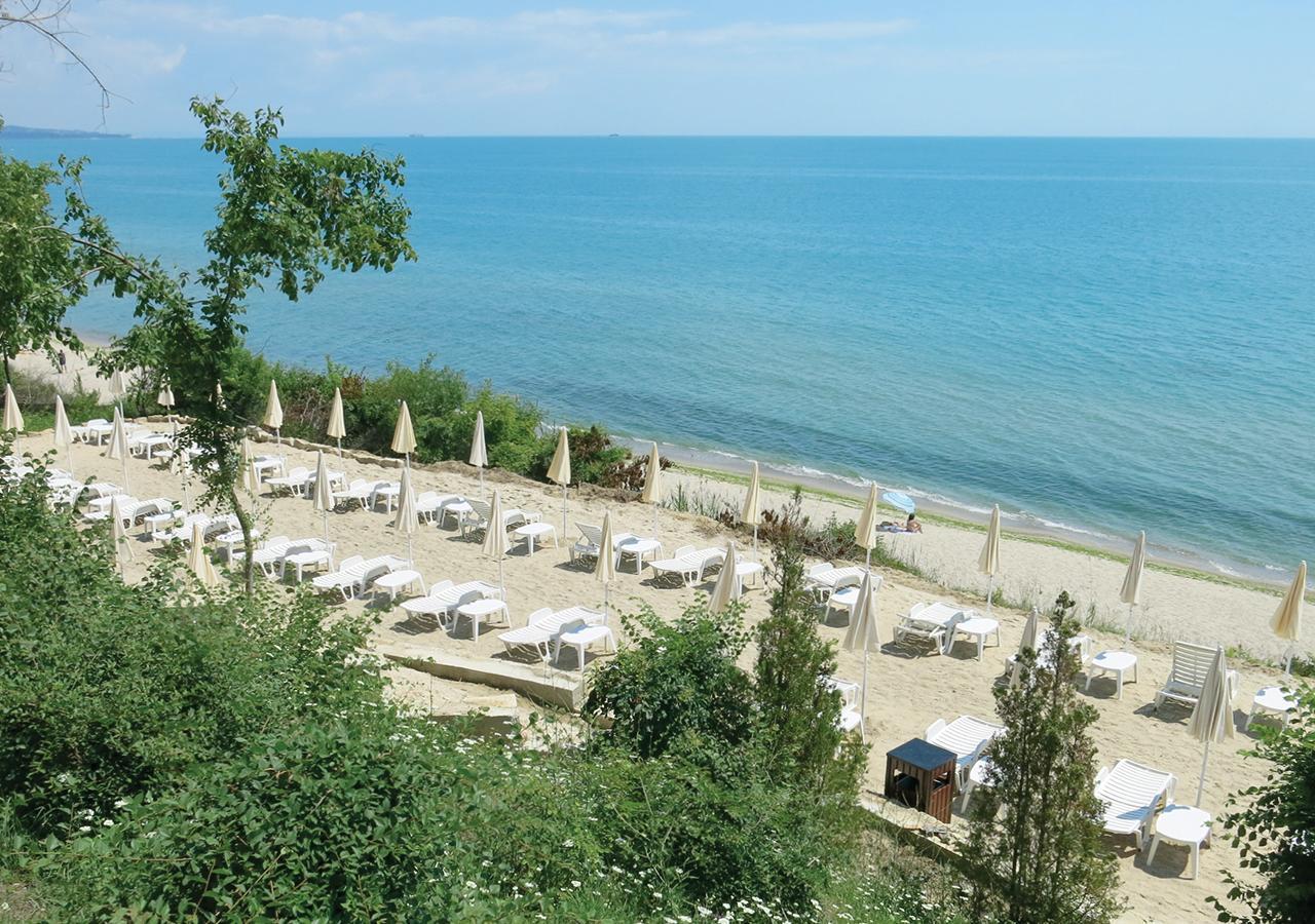 Family Hotel Albizia Beach Varna Exteriör bild