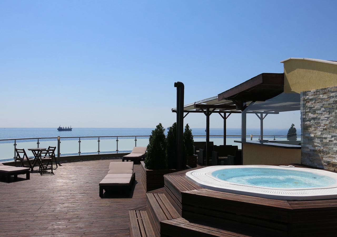 Family Hotel Albizia Beach Varna Exteriör bild