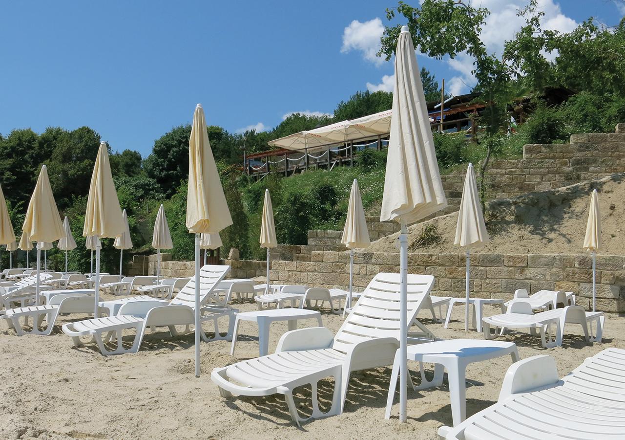 Family Hotel Albizia Beach Varna Exteriör bild