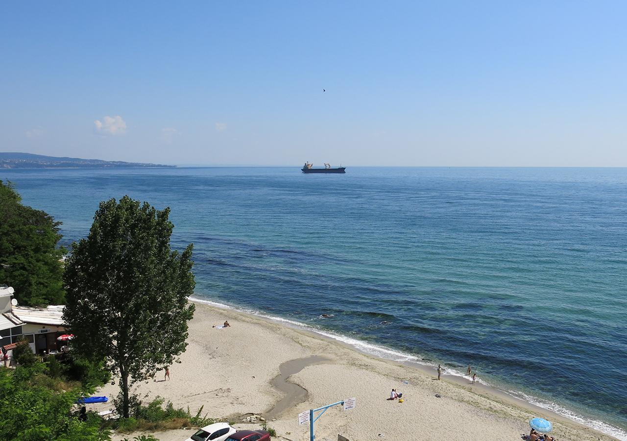 Albizia Beach Hotel Varna Exteriör bild