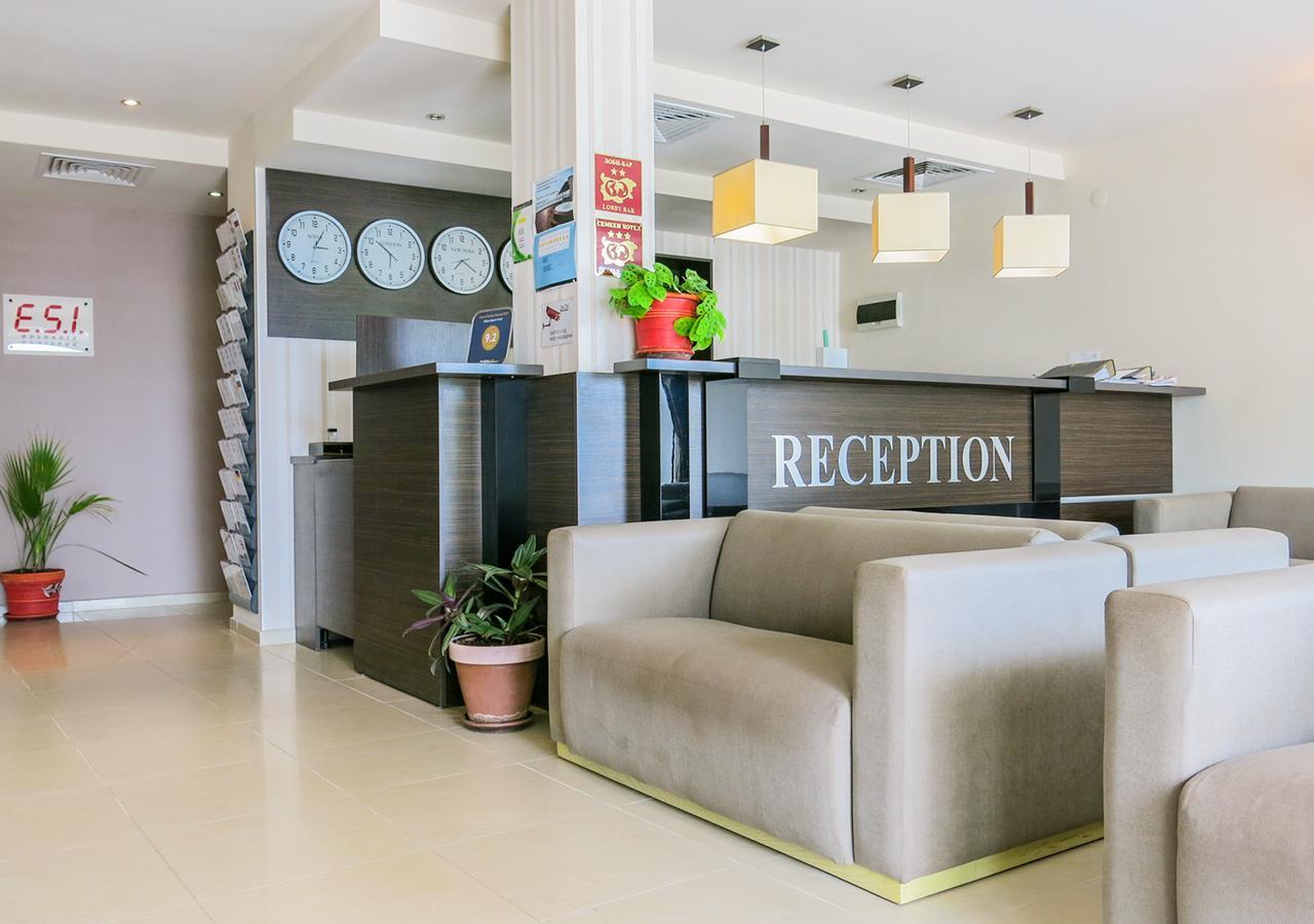 Family Hotel Albizia Beach Varna Exteriör bild