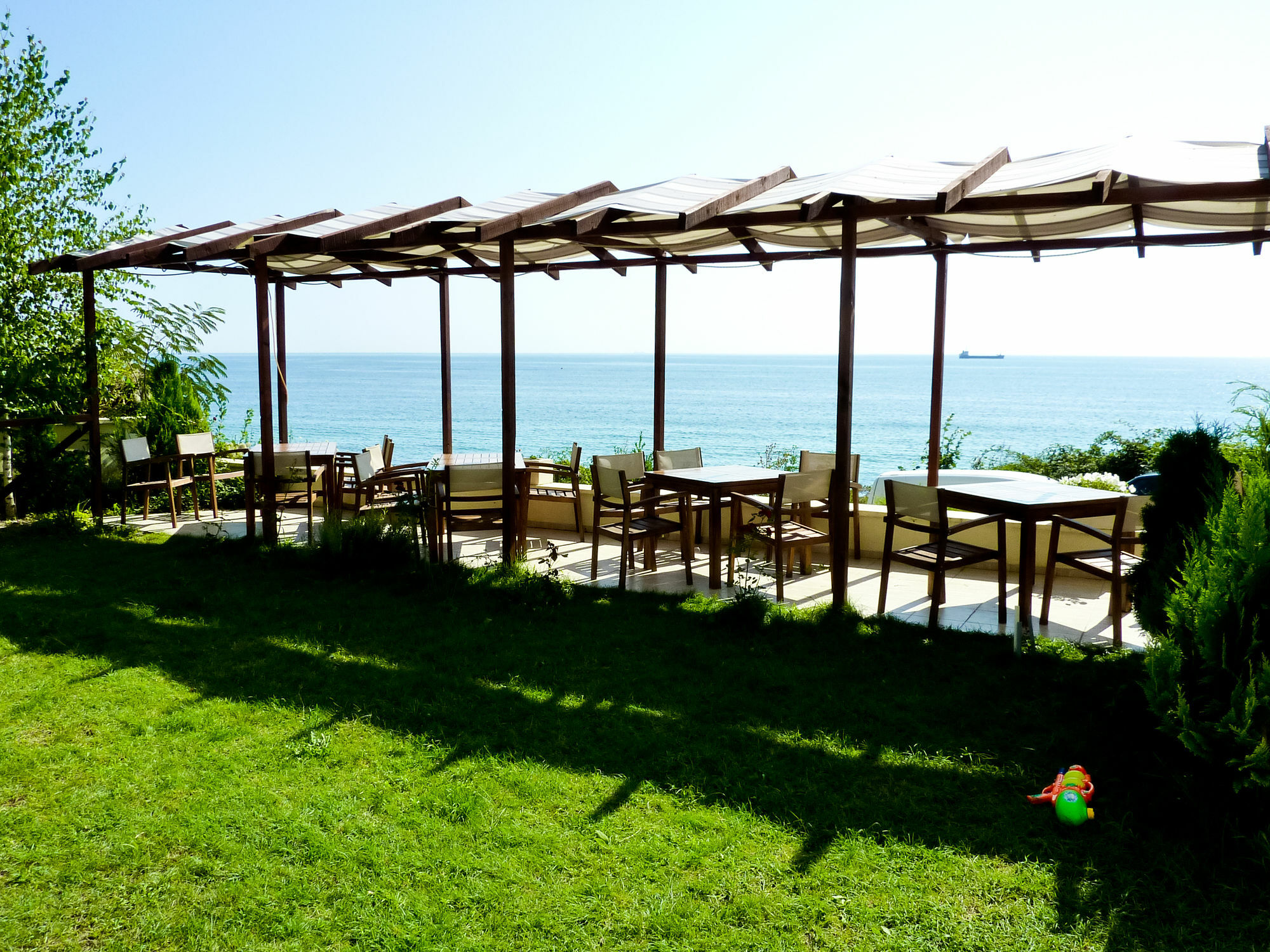 Family Hotel Albizia Beach Varna Exteriör bild